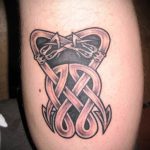 Fotó - Tattoo auf die Zwillinge für Glück - eine Option 1006 tatufoto.ru