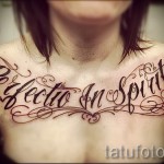 tetoválás betűk a mellkason - kész tetoválás fotó - 20122015 # 1