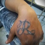 tetováló betűk a karon - fotó a kész tetoválásról - 20122015 № 2