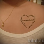 betűk és szív női tetoválás - fotó