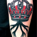 tatouage de couronne avec la lettre - une photo du tatouage fini - 20122015 Numéro 1