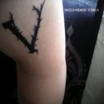 v betű tetoválás - fotó a kész tetoválásról - 20122015 # 1