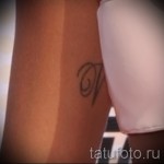 v betű tetoválás - fotó a kész tetoválásról - 20122015 # 4