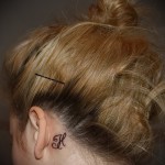 tetováló levél a fül mögött - fotó a kész tetoválásról - 20122015 # 1