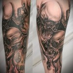 koponyatetoválás a 2 -es lábon