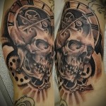 koponya óra tetoválással 2