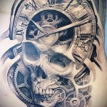 koponya óra tetoválással 4