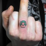 małe tatuaże dla facetów - przykład zdjęcia 5