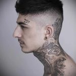 tatuaż dla facetów na szyi - przykład zdjęcia 2