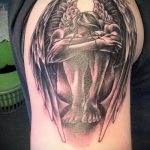 tatuaż kolana dla faceta - przykład zdjęcia 3