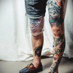 tatuaż na nodze dla facetów - przykład zdjęcia 10