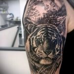 tatuaż tygrysa na dłoni - przykład zdjęcia 2