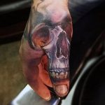 tatouages ​​pour les gars sur la main - przykładowe zdjęcie 2