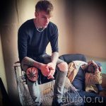 tatuaż na kolanie dla faceta 2