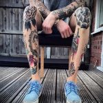 tatuaż na kolanie dla faceta 3