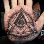 tatuaż na wewnętrznej stronie dłoni dla faceta 1