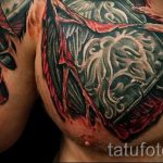Tetovált páncél a mellkasán - példa a kész tetoválásra 16052016 2