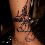 Phoenix Tätowierung Foto auf seinem Knöchel - ein Foto des fertigen Tätowierung 11022016 1