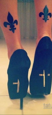 fotó tetoválásról, flur-de-lis-vel 2019.12.14. №115-heraldikai liliom-