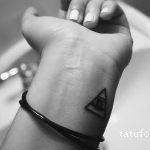 szem tetoválás háromszögben a csuklón - fotó a kész tetoválásról 13052016 -ból 6