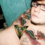 szem tetoválás háromszögben szárnyakkal - fotó a kész tetoválásról 13052016 -ból 1