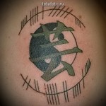 hieroglif yin yang tetoválás