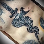 tőr és kígyó tetoválás 2