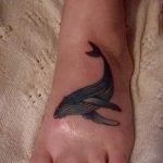 tatouage de baleine sur sa jambe - a finale d'une photo du tatouage 14072016 1 verziója