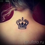 tatuaż koronowy dla dziewczynki - duża praca na karku (między łopatkami)