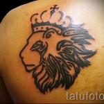 Tatuaż z koroną lwa