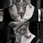 Steinbock Tattoo auf seinem Hals - Beispielfoto 18122015 # 1