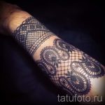 csipke tetoválás a kezén - fotó példa a kész tetoválásra 3