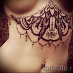 csipke tetoválás a hasán 2