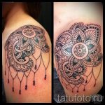 csipke tetoválás a vállán 2