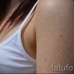 tetoválás fehér csipke 1