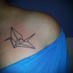 лястовична татуировка на ключицата - Пример за снимка 5