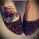 татуировка на лястовица на крака - пример за снимка 3