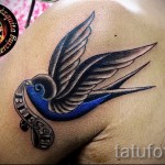 татуировки на лястовици старо училище - пример за снимка 12