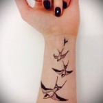 татуировка ято лястовици - пример за снимка 2