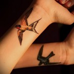 татуировка на лястовица на ръка - снимка пример 12