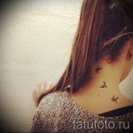 татуировка на лястовица на врата - снимка пример 4