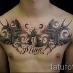 татуировка на лястовица на гърдите - пример за снимка 16