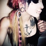 татуировка на лястовица на гърдите - снимка пример 43