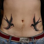 татуировка на лястовица по корем - снимка пример 2