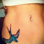татуировка на лястовица по корем - снимка пример 4