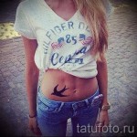 татуировка на лястовица по корем - снимка пример 26