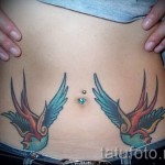 татуировка на лястовица по корем - снимка пример 35