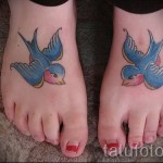 татуировка на лястовица на крака - пример за снимка 23
