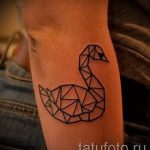 tatu-lebed-na-ruke-foto-primer-gotovoj-tatuirovki-11113-tatufoto-ru