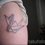 tatu-lebed-origami-foto-primer-gotovoj-tatuirovki-10127-tatufoto-ru
